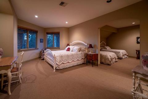 60220 Sunset View Dr, Bend, OR 97702 photo 17