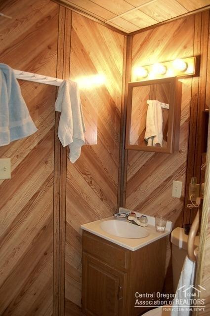 112 SW Main St, Mitchell, OR 97750 photo 9