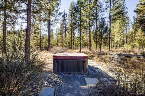 17011 Upland Rd, Bend, OR 97707 photo 18