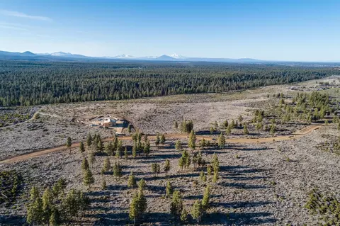 62375 Huntsman Loop, Bend, OR 97703 photo 24