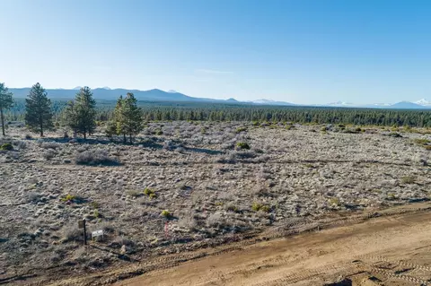 62365 Huntsman Loop, Bend, OR 97703 photo 18