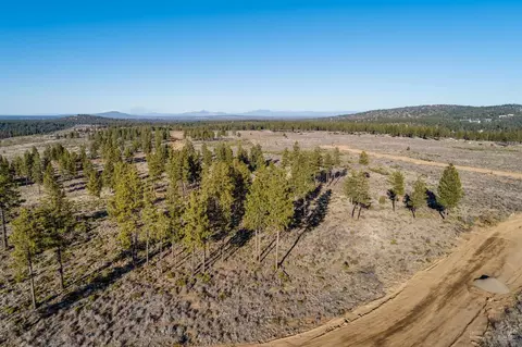 62365 Huntsman Loop, Bend, OR 97703 photo 22
