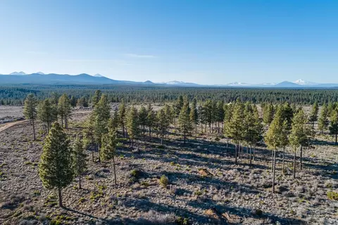 62365 Huntsman Loop, Bend, OR 97703 photo 21