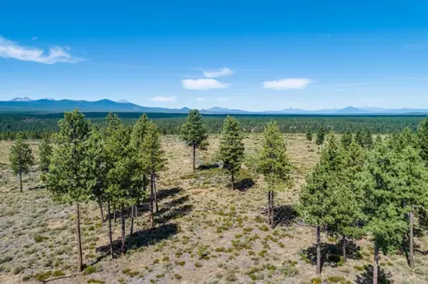 62365 Huntsman Loop, Bend, OR 97703 photo 7