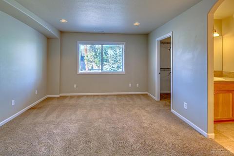 20251 NW Schaeffer Dr, Bend, OR 97703 photo 10
