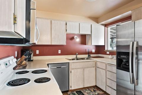 52765 Day Rd, La Pine, OR 97739 photo 4