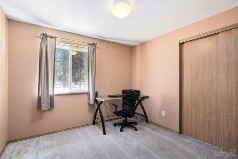 52765 Day Rd, La Pine, OR 97739 photo 5