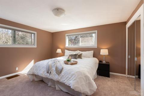 1452 NE 8th St, Bend, OR 97701 photo 7