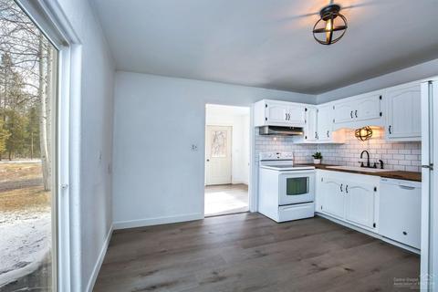 52324 Lechner Ln, La Pine, OR 97739 photo 5