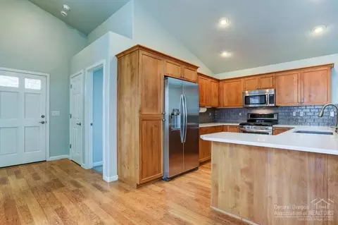 20354 Chase Rd, Bend, OR 97702 photo 3