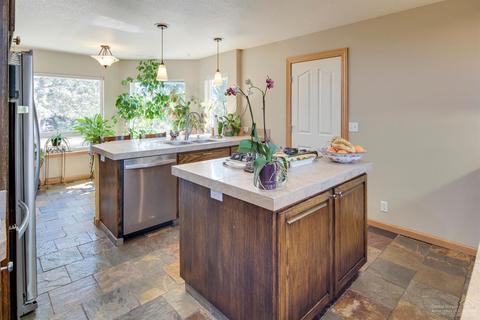 61073 Ferguson Ct, Bend, OR 97702 photo 12