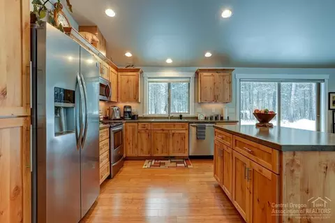 16298 Bear Ln, Bend, OR 97707 photo 7