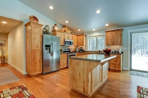 16298 Bear Ln, Bend, OR 97707 photo 6