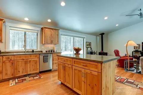 16298 Bear Ln, Bend, OR 97707 photo 5