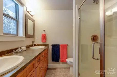 16298 Bear Ln, Bend, OR 97707 photo 13