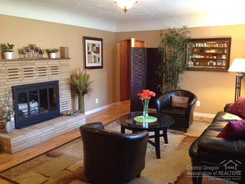 851 NE 8th St, Bend, OR 97701 photo 10