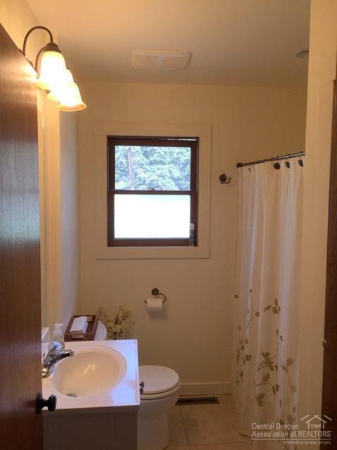 851 NE 8th St, Bend, OR 97701 photo 15