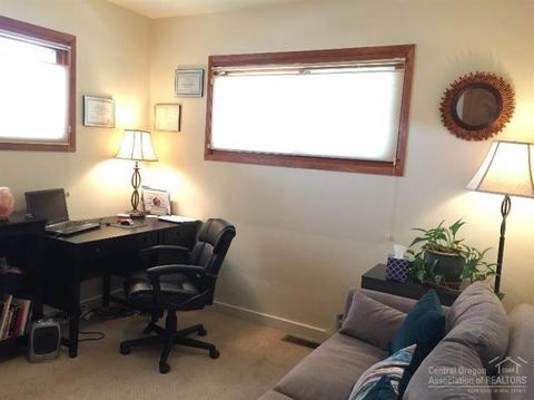 851 NE 8th St, Bend, OR 97701 photo 18