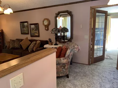 61114 Echo Hollow Rd, Bend, OR 97702 photo 3