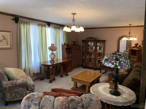 61114 Echo Hollow Rd, Bend, OR 97702 photo 2