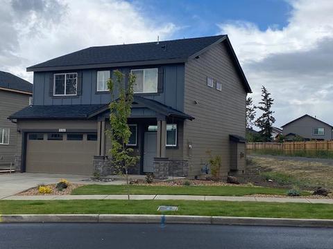 21153 SE Thomas Dr, Bend, OR 97702 photo 2