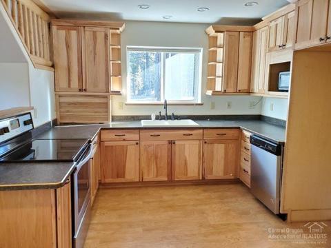 51801 Pine Loop Dr, La Pine, OR 97739 photo 8
