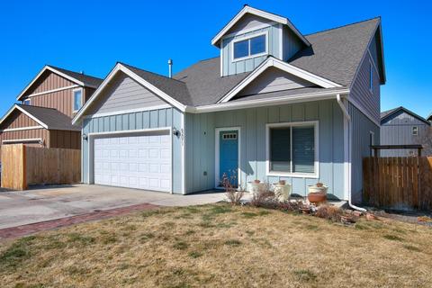 62071 Wolcott Pl, Bend, OR 97701 photo 2