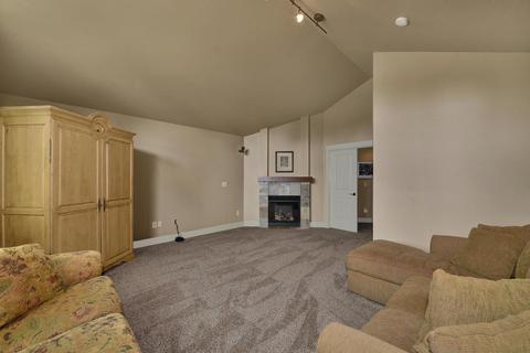 689 NW Powell Butte Loop, Bend, OR 97703 photo 28