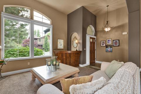 689 NW Powell Butte Loop, Bend, OR 97703 photo 3