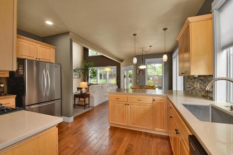 689 NW Powell Butte Loop, Bend, OR 97703 photo 9