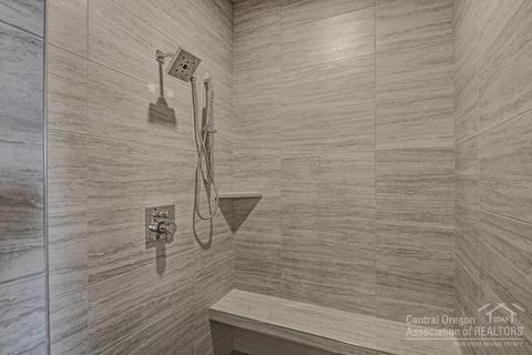 19187 Gateway Loop, Bend, OR 97702 photo 14