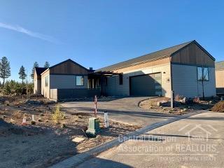 19163 Gateway Loop, Bend, OR 97702 photo 4