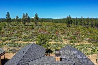 19163 Gateway Loop, Bend, OR 97702 photo 1