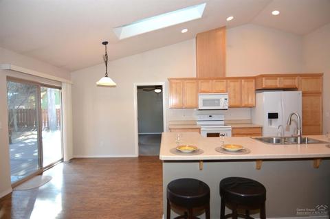 16869 Downey, Bend, OR 97707 photo 6