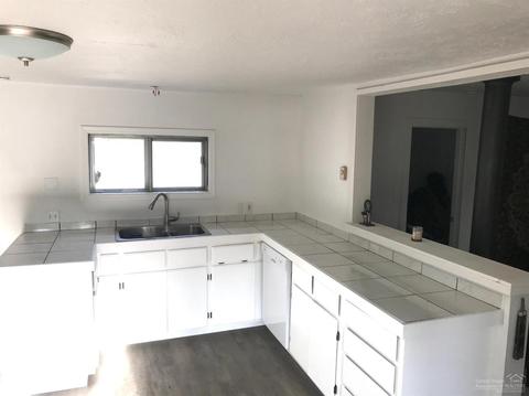 16992 Cagle, La Pine, OR 97739 photo 6