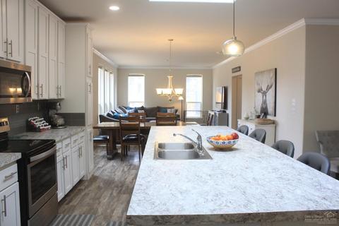 19260 Cherokee Rd, Bend, OR 97702 photo 2
