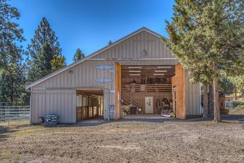 64855 Collins Rd, Bend, OR 97703 photo 2