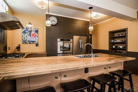 1436 NW 3rd St, Bend, OR 97703 photo 6