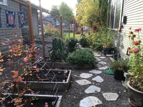 1436 NW 3rd St, Bend, OR 97703 photo 30