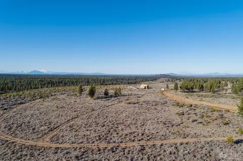62445 NW Huntsman Loop, Bend, OR 97703 photo 18