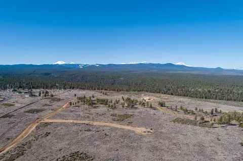 62445 NW Huntsman Loop, Bend, OR 97703 photo 16