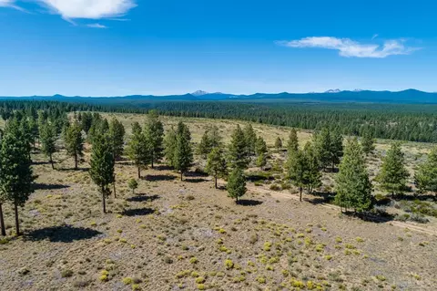 62445 NW Huntsman Loop, Bend, OR 97703 photo 22