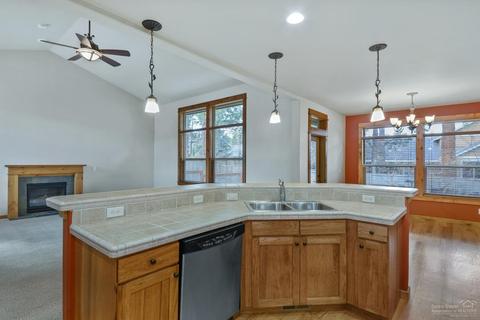 60835 Taralon Pl, Bend, OR 97702 photo 12