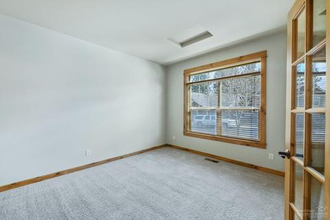 60835 Taralon Pl, Bend, OR 97702 photo 18