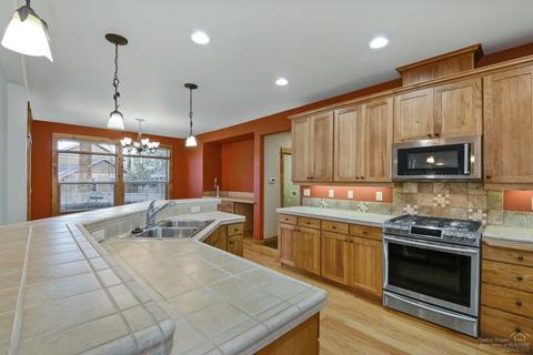 60835 Taralon Pl, Bend, OR 97702 photo 11