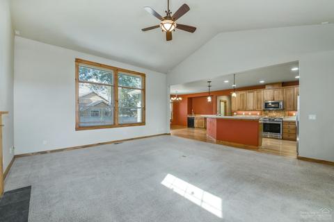 60835 Taralon Pl, Bend, OR 97702 photo 8