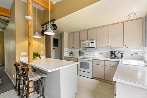 19005 Couch Market Rd, Bend, OR 97703 photo 12