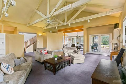 19005 Couch Market Rd, Bend, OR 97703 photo 14