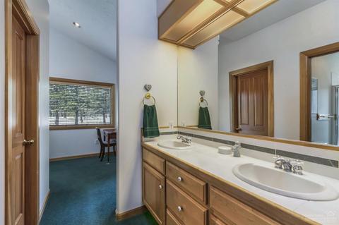 63313 Silverado Dr, Bend, OR 97703 photo 11