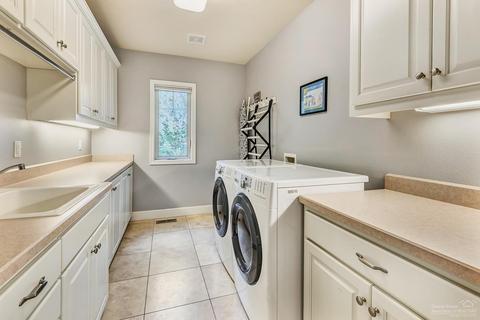896 NW Stonepine Dr, Bend, OR 97703 photo 13